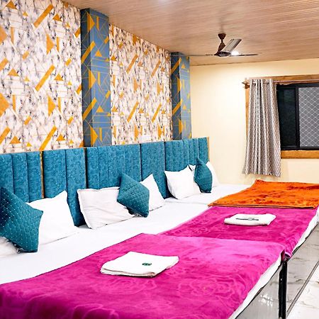 Hotel Mahalok Palace Ujjain Bagian luar foto